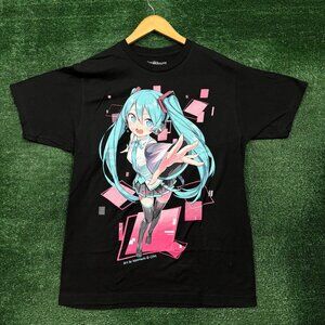 Hatsune Miku Anime T-Shirt Size Large